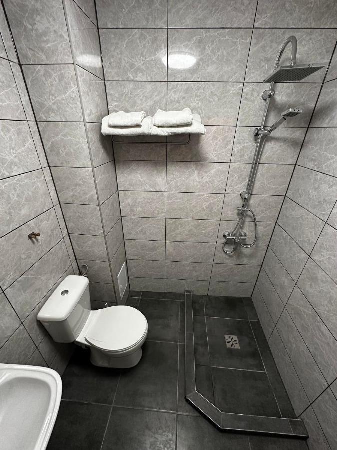 Casa Bucovineana Aparthotel Jászvásár Kültér fotó