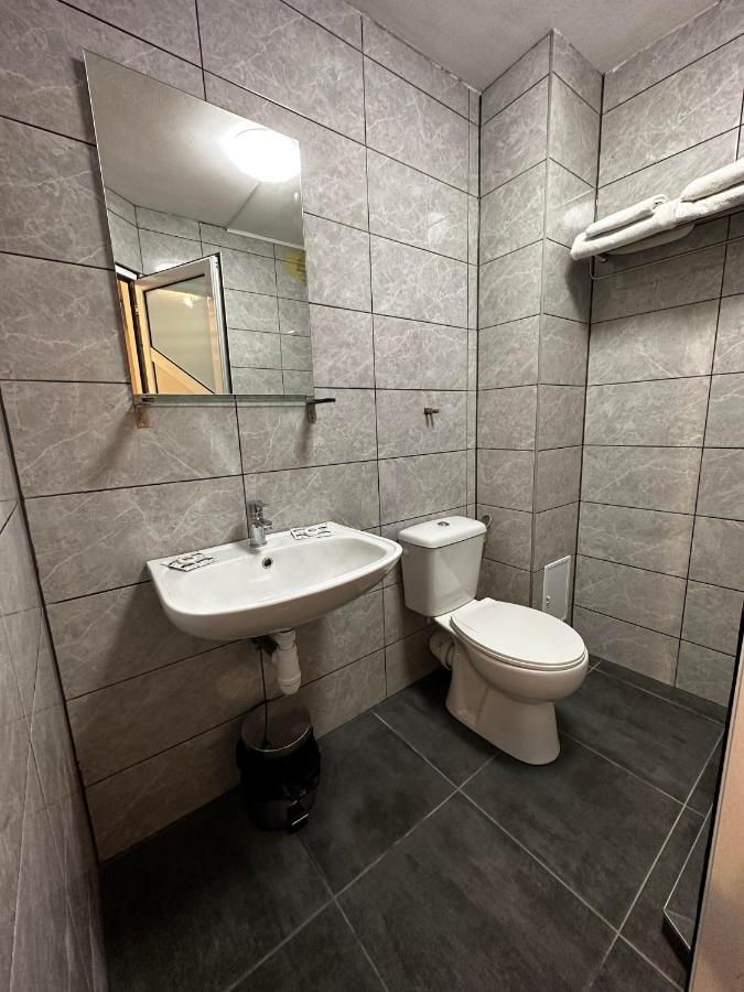 Casa Bucovineana Aparthotel Jászvásár Kültér fotó
