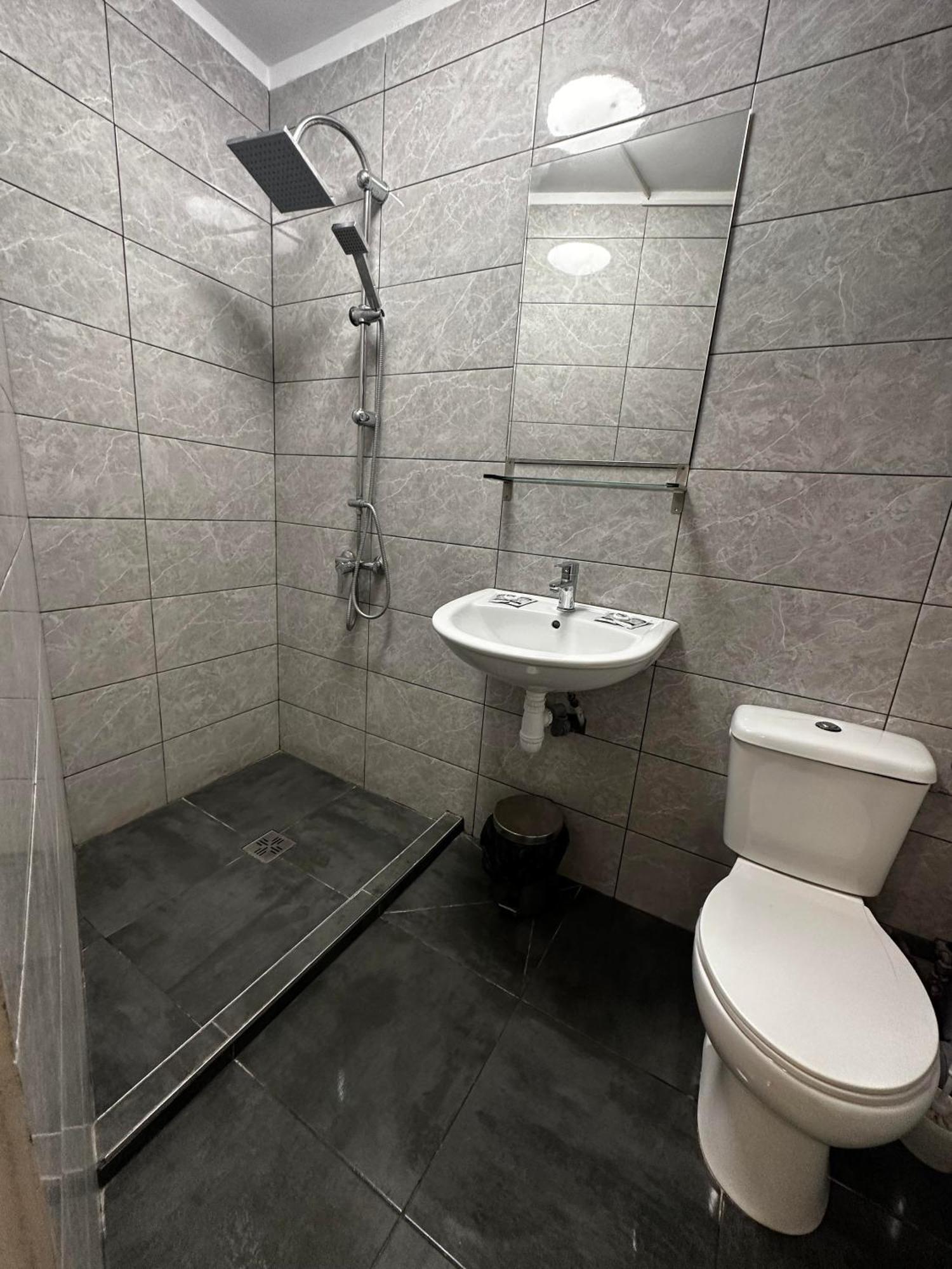 Casa Bucovineana Aparthotel Jászvásár Kültér fotó