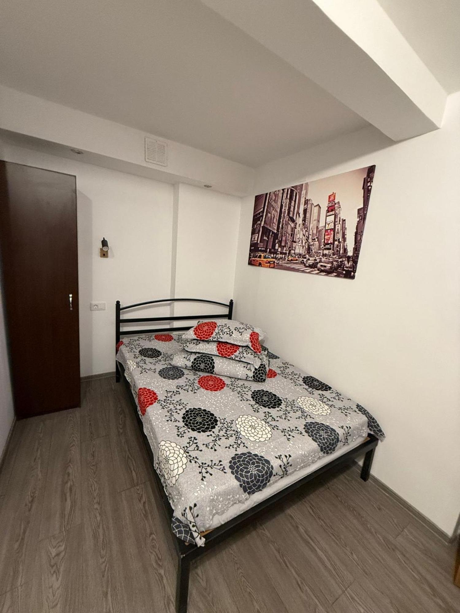 Casa Bucovineana Aparthotel Jászvásár Kültér fotó