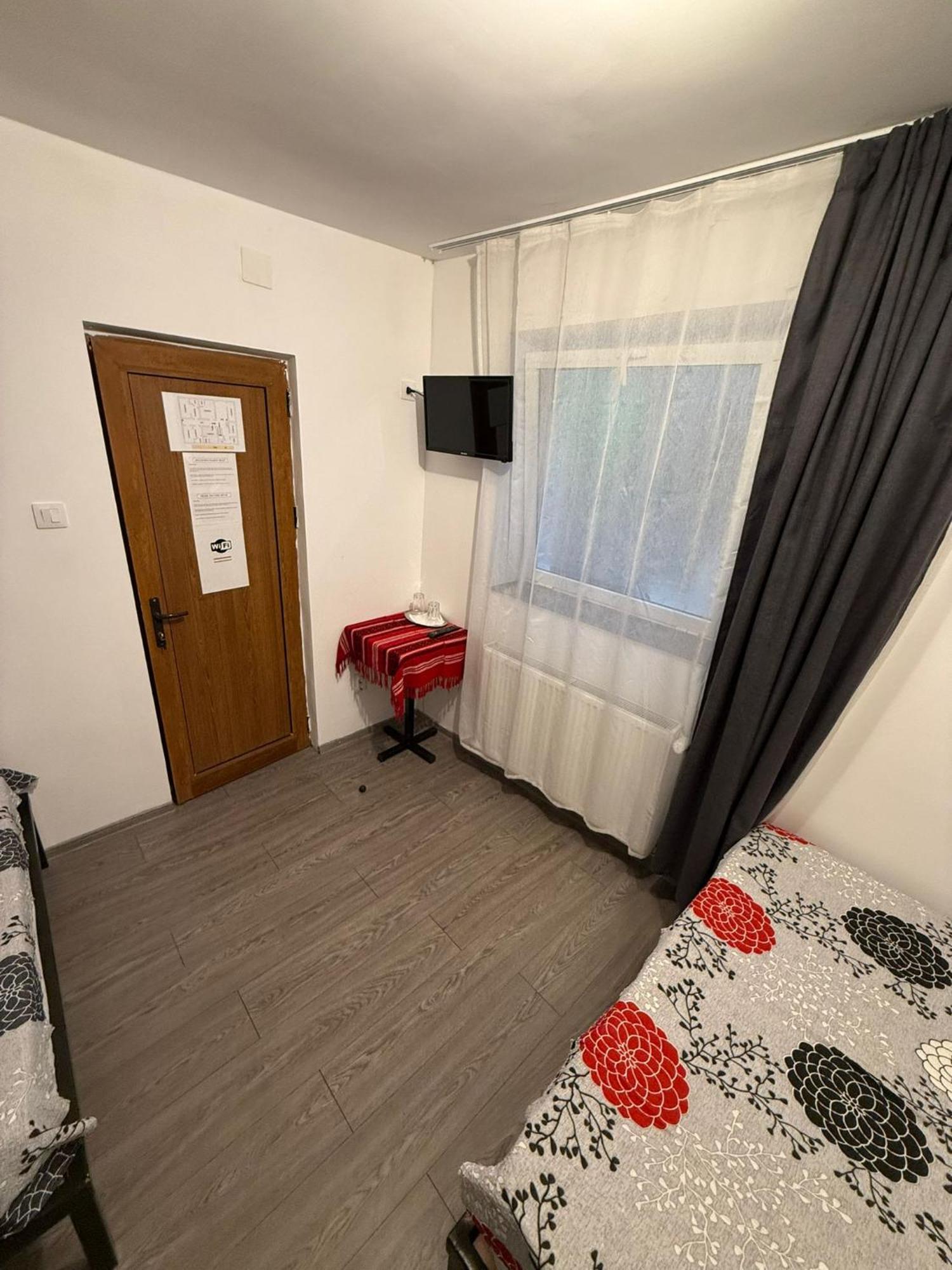 Casa Bucovineana Aparthotel Jászvásár Kültér fotó